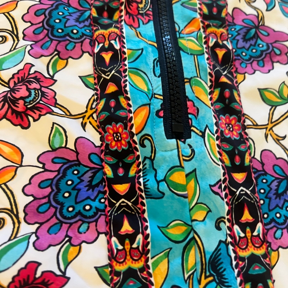 Nanette Lepore Rosarito Floral Rashguard Swim Top Sz S - Picture 5 of 10